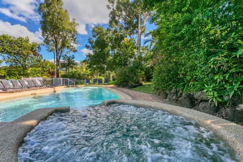 Roydon Beachfront Apartments - Holiday Find 16