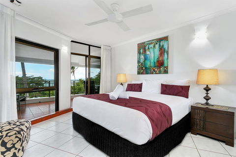 Roydon Beachfront Apartments - Holiday Find 22