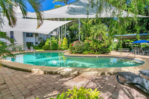 Roydon Beachfront Apartments - Holiday Find 12