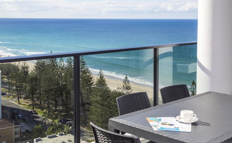 Boardwalk Burleigh Beach - Official - Holiday Find 20