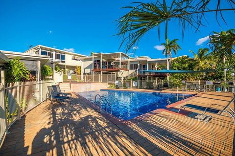 Airlie Apartments - Holiday Find 4