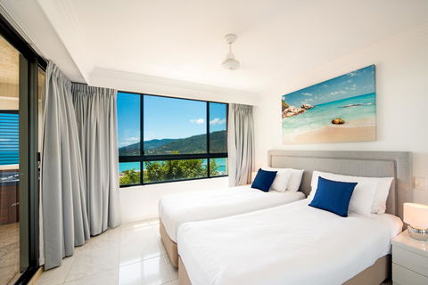 Pinnacles - Holiday Find 5