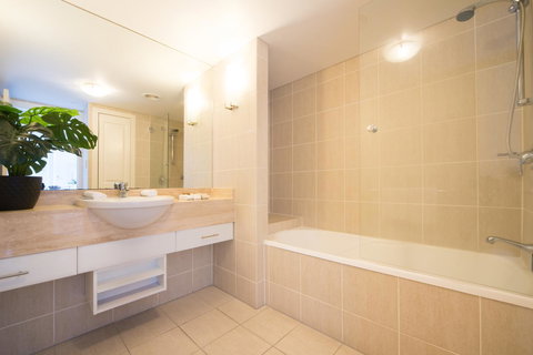 Pinnacles - Holiday Find 4