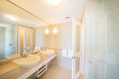 Pinnacles - Holiday Find 18