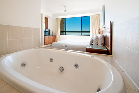 Pinnacles - Holiday Find 9