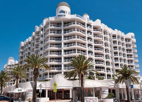 Broadbeach Holiday Apartments - Holiday Find 42