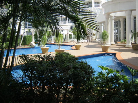Broadbeach Holiday Apartments - Holiday Find 2