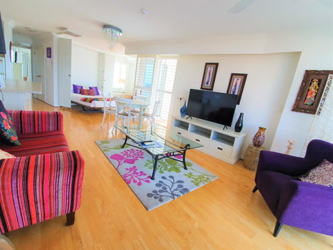 Broadbeach Holiday Apartments - Holiday Find 24