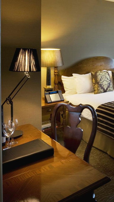 Stamford Plaza Brisbane - Holiday Find 24