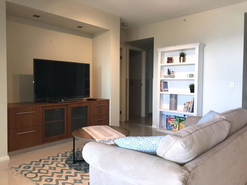 Proximity Waterfront Apartments - Holiday Find 20