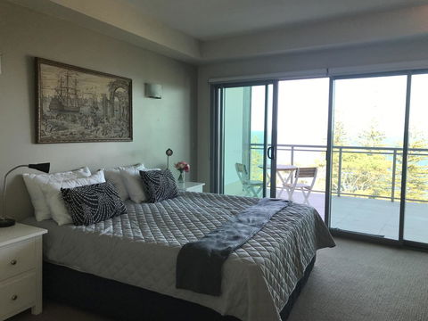 Proximity Waterfront Apartments - Holiday Find 21