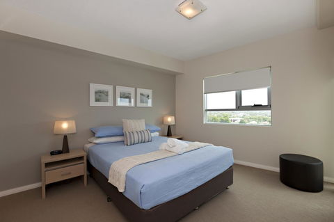 Proximity Waterfront Apartments - Holiday Find 29