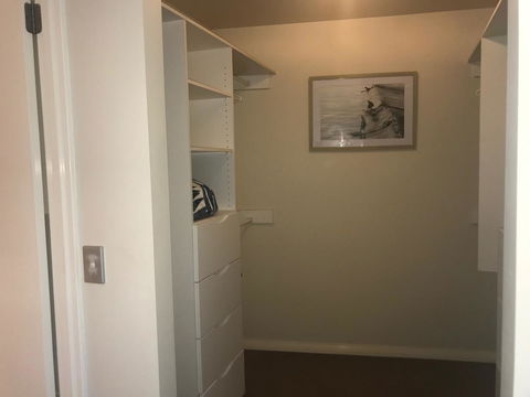 Proximity Waterfront Apartments - Holiday Find 3