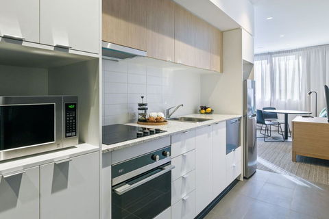 Quest Springfield Central - Holiday Find 4