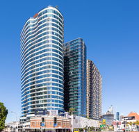 Hostrelax Residences on Alfred - Holiday Find