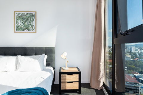 Hostrelax Residences On Alfred - Holiday Find 24