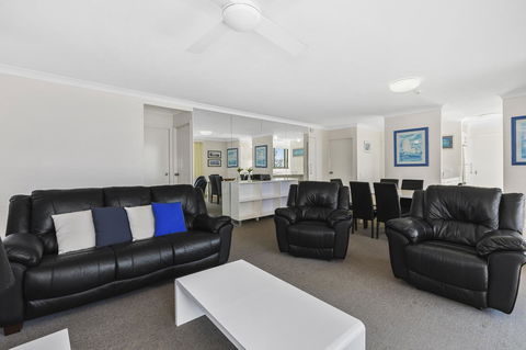 Columbia Beachfront Apartments On Rainbow Bay - Holiday Find 21