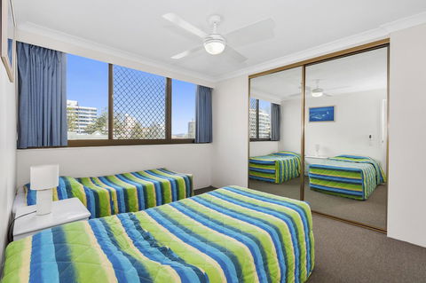 Columbia Beachfront Apartments On Rainbow Bay - Holiday Find 32