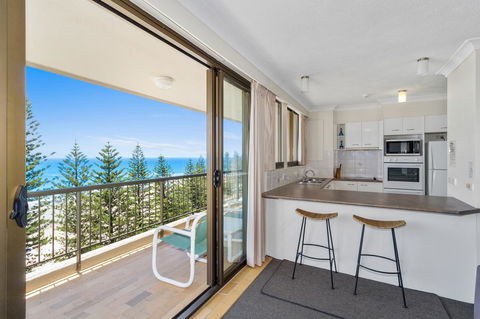 Columbia Beachfront Apartments On Rainbow Bay - Holiday Find 28