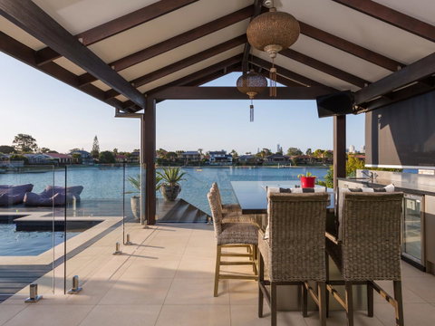 Rumrunner Resort - Holiday Find 6