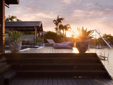 Rumrunner Resort - Holiday Find 14