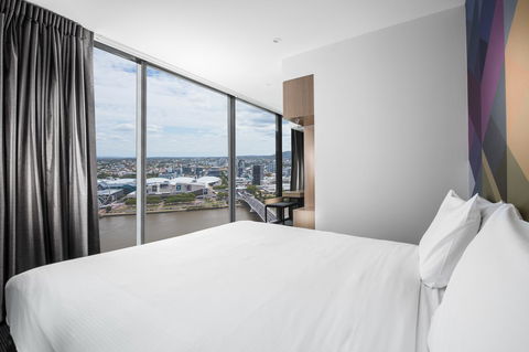 Ibis Styles Brisbane Elizabeth Street - Holiday Find 2