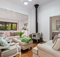 Frangipani House - Holiday Find