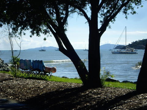 Montipora Unit 3 - In The Heart Of Airlie, Wi-fi And Netflix - Holiday Find 17