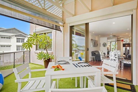 Montipora Unit 3 - In The Heart Of Airlie, Wi-fi And Netflix - Holiday Find 1