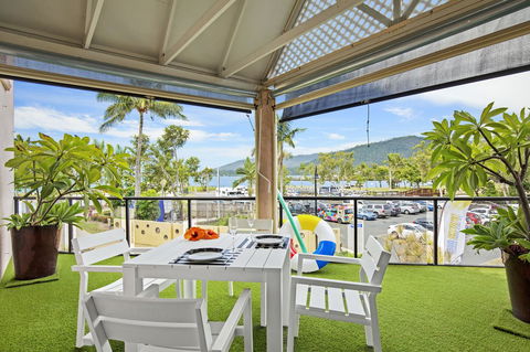 Montipora Unit 3 - In The Heart Of Airlie, Wi-fi And Netflix - Holiday Find 10