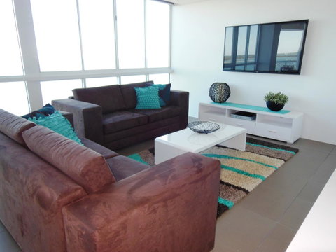 Crystal Bay On The Broadwater - Holiday Find 39