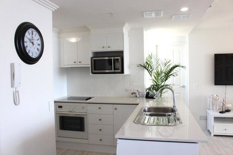 Crystal Bay On The Broadwater - Holiday Find 12