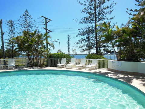 Crystal Bay On The Broadwater - Holiday Find 9