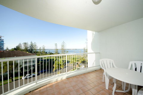 Crystal Bay On The Broadwater - Holiday Find 34