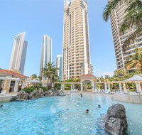 Towers of Chevron - Private Apartment - Holiday Find