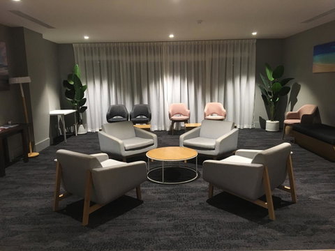Woodroffe Hotel - Holiday Find 4