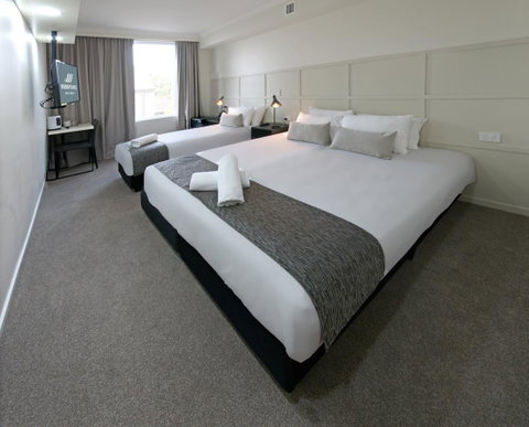 Woodroffe Hotel - Holiday Find 13