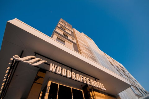 Woodroffe Hotel - Holiday Find 19