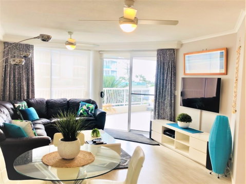 Kirra Beach Apartments - Holiday Find 3