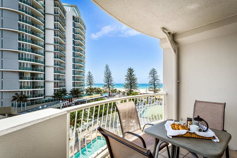 Kirra Beach Apartments - Holiday Find 29