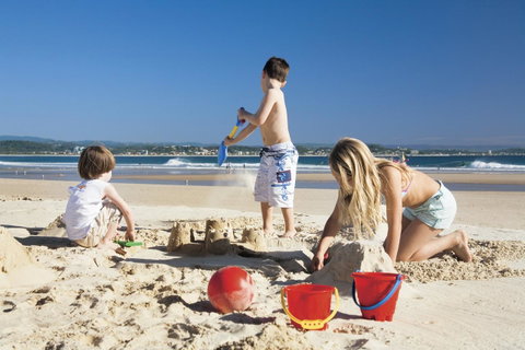 Kirra Beach Apartments - Holiday Find 10