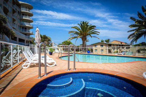 Kirra Beach Apartments - Holiday Find 0