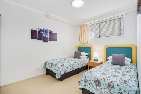 Kirra Beach Apartments - Holiday Find 18
