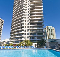 Surfers International Apartments - Holiday Find