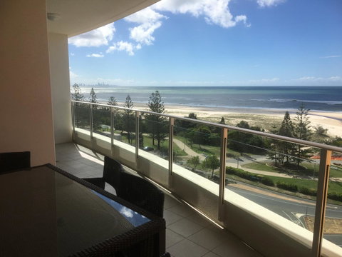 Kirra Surf Apartments - Holiday Find 36