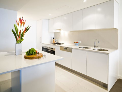 Kirra Surf Apartments - Holiday Find 34