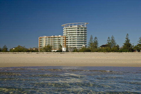 Kirra Surf Apartments - Holiday Find 17