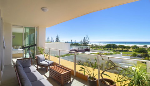 Kirra Surf Apartments - Holiday Find 20