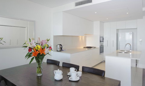 Kirra Surf Apartments - Holiday Find 3