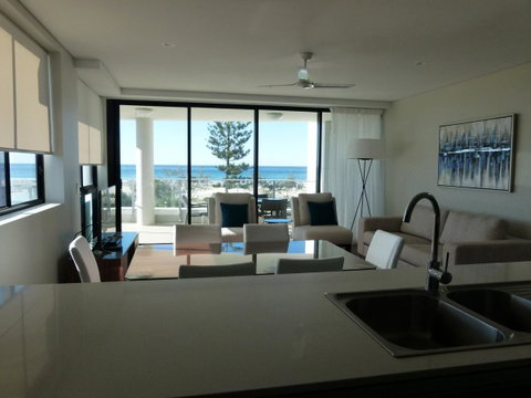 Pure Kirra - Holiday Find 24